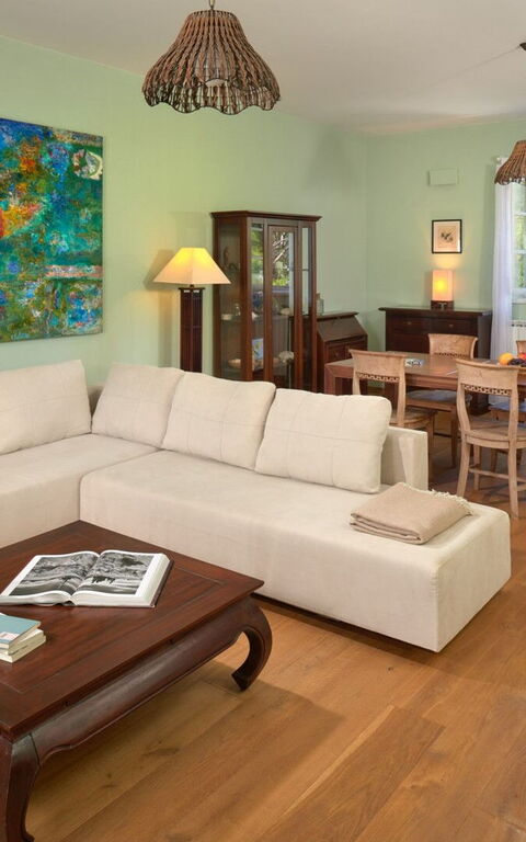 Orvas Villa 189: Dining Room, Living Room