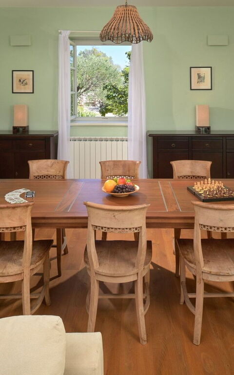 Orvas Villa 189: Dining Room