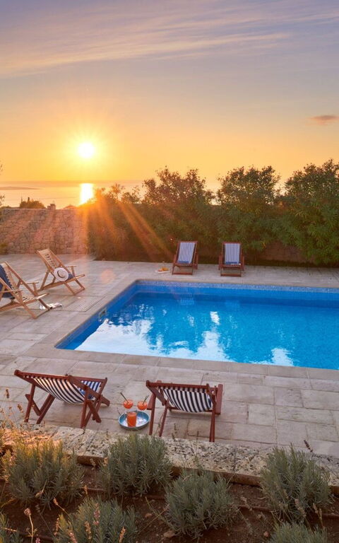 Orvas Villa 189: Garden, Pool