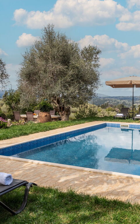 Klapas: Building Exterior, Garden, Pool