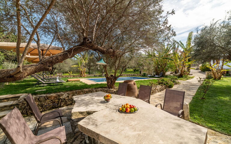 Klapas: Balcony / Terrace / Patio, Building Exterior, Garden, Pool