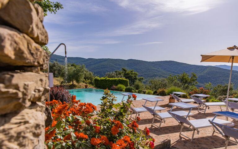 Casale Della Torre: Outdoor, Pool, Scenic View