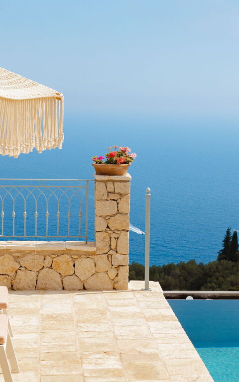 Villa Thea Mare Levantes