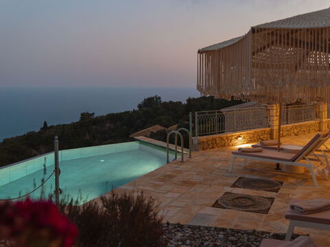 Villa Thea Mare Maistro