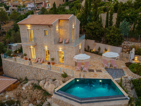 Villa Thea Mare Maistro