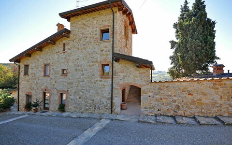 Accommodation Torre 2: Building Exterior, Outdoor