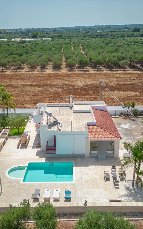 Villa Dolcevivere: Building Exterior, Outdoor, Pool, Scenic View, Summer