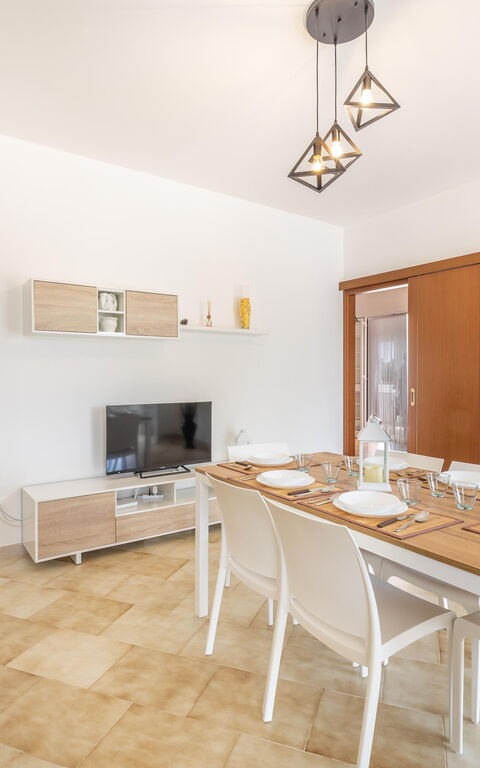 Villa Dolcevivere: Dining Room, Living Room