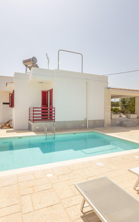 Villa Dolcevivere: Building Exterior, Outdoor, Pool, Summer