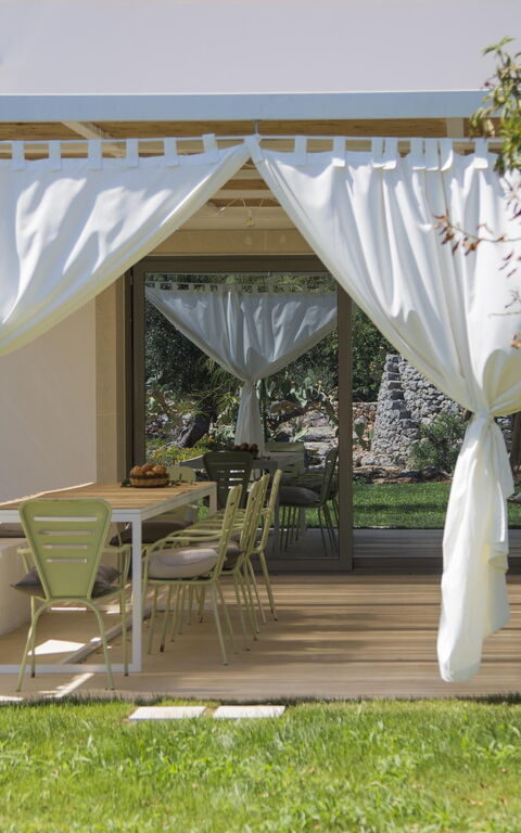 Villa Platino: Building Exterior, Garden, Outdoor