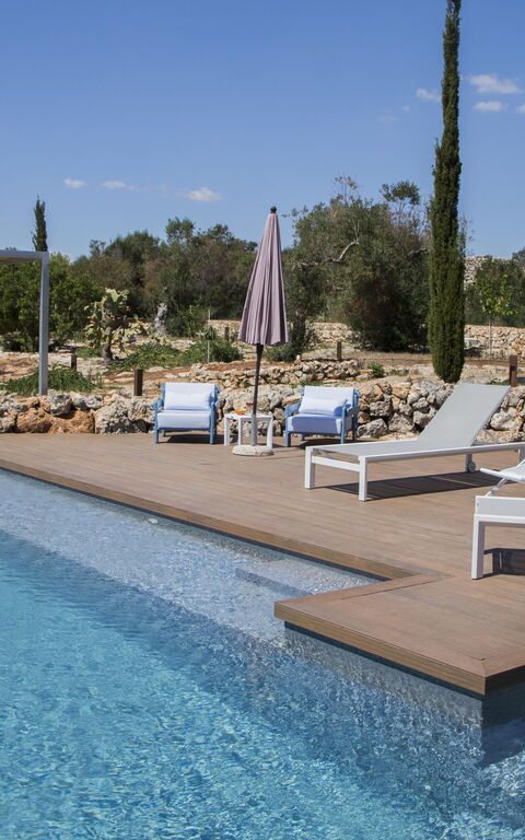 Villa Platino: Building Exterior, Outdoor, Pool