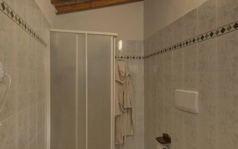 Accommodation Leccino 3: Bathroom