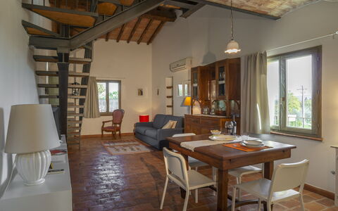 Accommodation Cilindro: Dining Room, Living Room