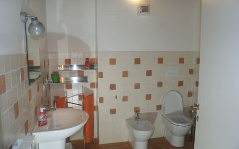 Accommodation Catola: Bathroom