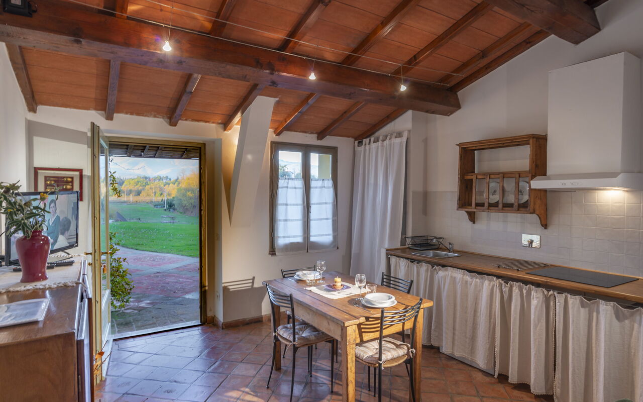 Accommodation Mattacchione: Dining Room, Kitchen