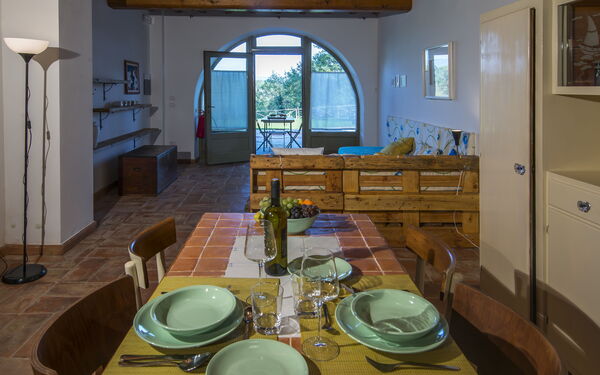 Accommodation Roggiola: Dining Room, Kitchen