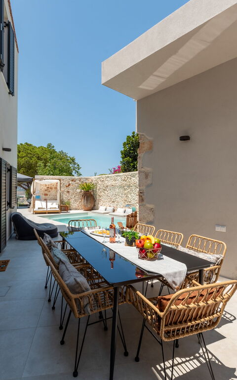 Villa Paul: Balcony / Terrace / Patio, Building Exterior, Outdoor