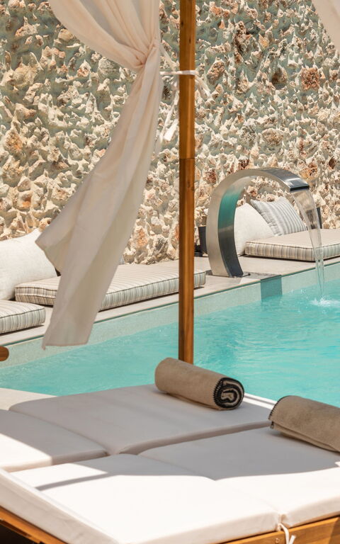 Villa Paul: Building Exterior, Outdoor, Pool