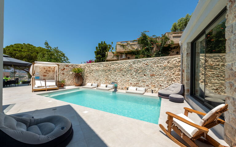 Villa Paul: Building Exterior, Outdoor, Pool