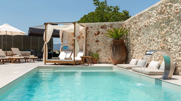 Villa Paul: Building Exterior, Outdoor, Pool