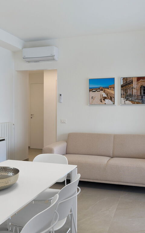 Villa Paradisus: Dining Room, Living Room