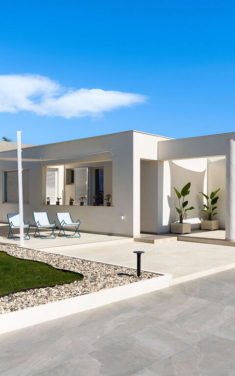 Villa Paradisus: Building Exterior, Garden, Outdoor