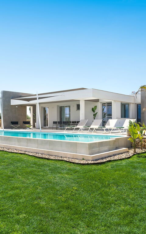 Villa Paradisus: Building Exterior, Garden, Outdoor, Pool