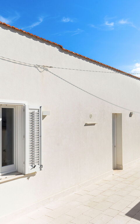 La Siesta: Building Exterior, Outdoor