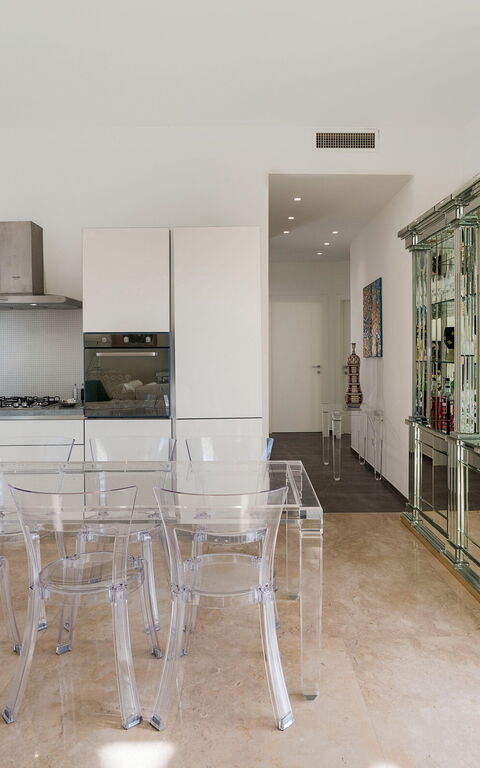 Mare Dentro: Dining Room, Kitchen