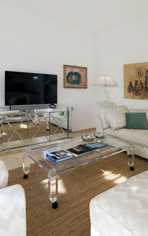 Mare Dentro: Living Room