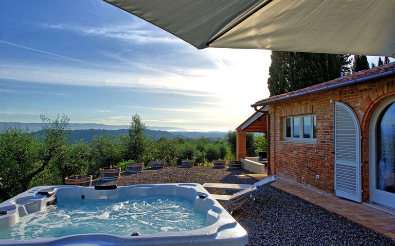 Casa Andrea: Building Exterior, Hot Tub, Outdoor