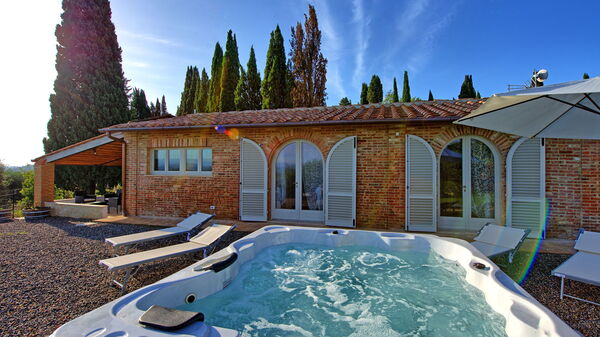 Casa Andrea: Building Exterior, Hot Tub, Outdoor