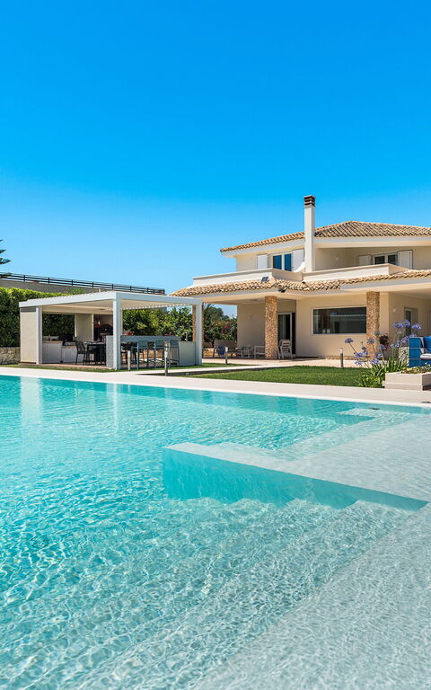 Villa Dilecta: Building Exterior, Outdoor, Pool