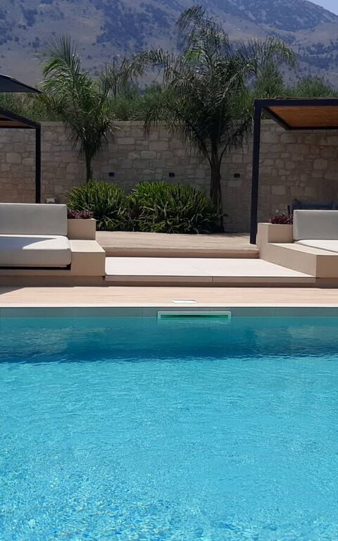 Villa Serenity: Outdoor, Pool