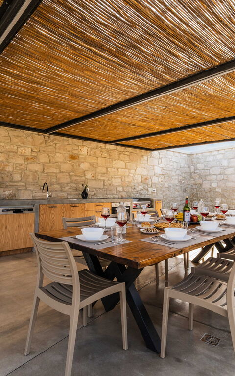 Villa Serenity: Balcony / Terrace / Patio, Outdoor