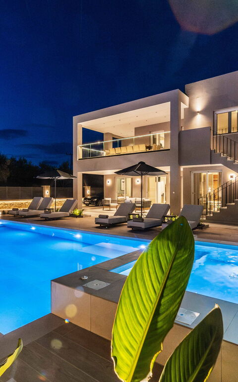 Villa Serenity: Building Exterior, Outdoor, Pool