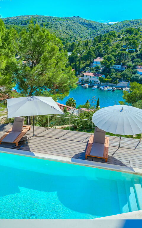 Villa Pine Haven: Building Exterior, Outdoor, Pool