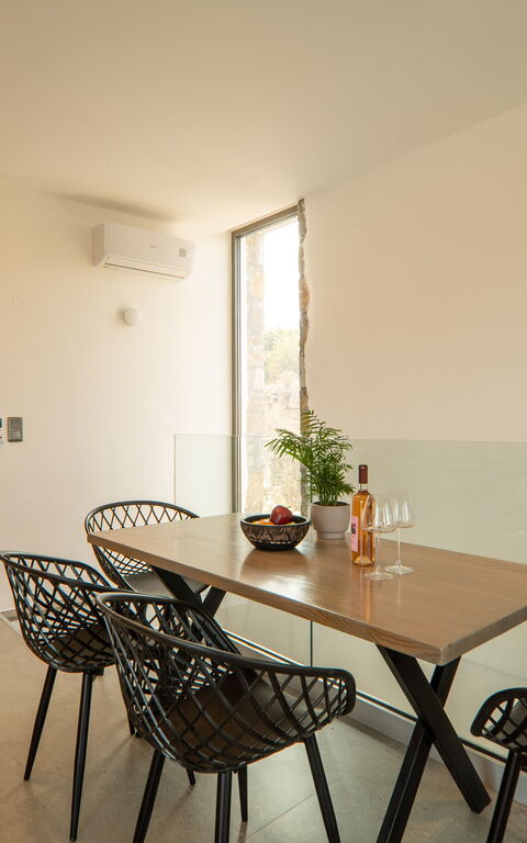 Venetian Villa: Dining Room, Living Room