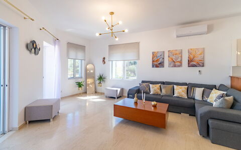 Accommodation Christianna Apartments 1: Dining Room, Kitchen, Living Room
