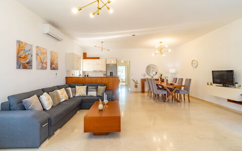 Accommodation Christianna Apartments 1: Dining Room, Kitchen, Living Room