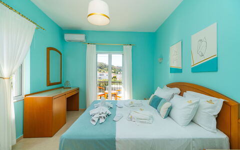 Accommodation Christianna Apartments 1: Bedroom