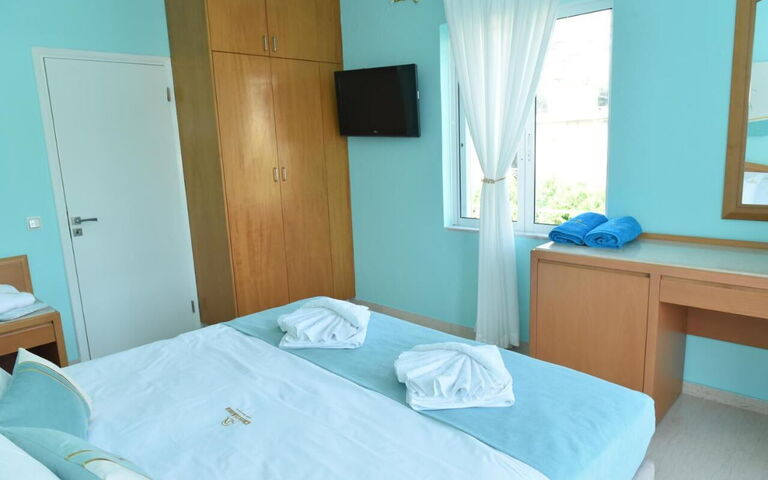 Accommodation Christianna Apartments 1: Bedroom