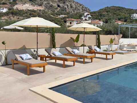 Christianna Apartments