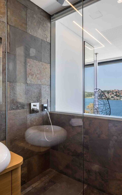 Villa Olive Vista 1: Bathroom