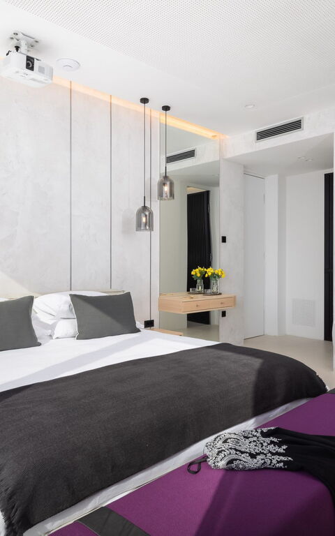 Villa Olive Vista 2: Bedroom