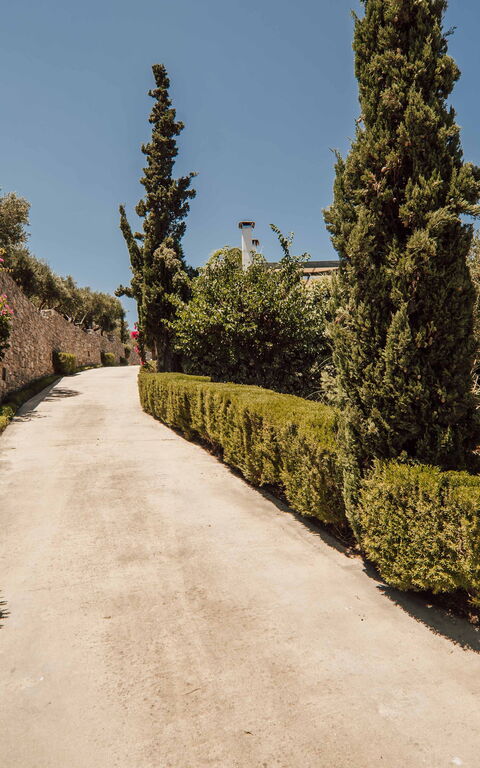 Villa Kera Panorama: Building Exterior