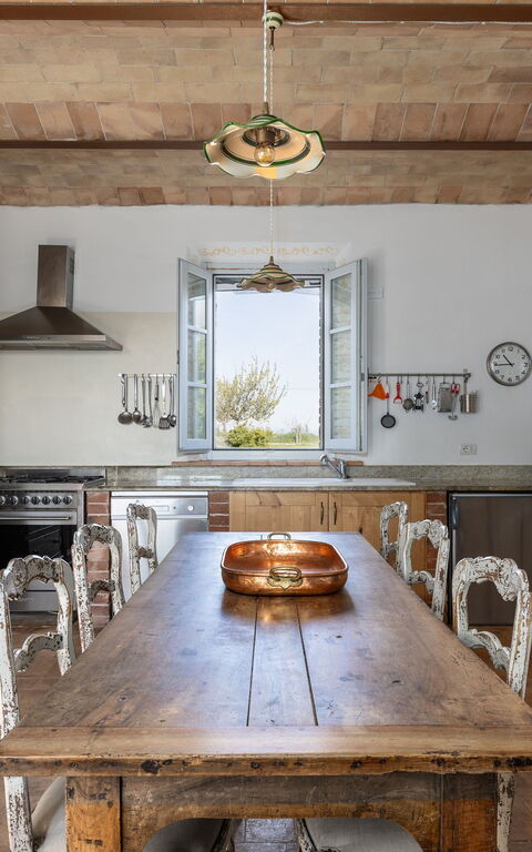 Casale Delle Mele: Dining Room, Kitchen