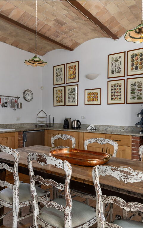 Casale Delle Mele: Dining Room, Kitchen