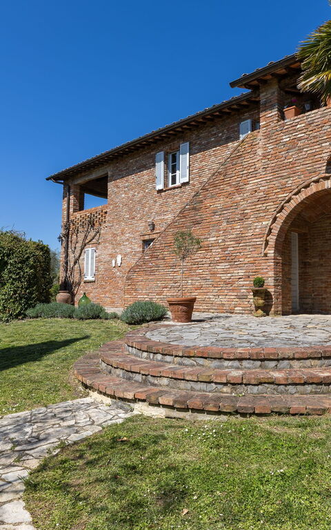 Casale Delle Mele: Building Exterior, Garden