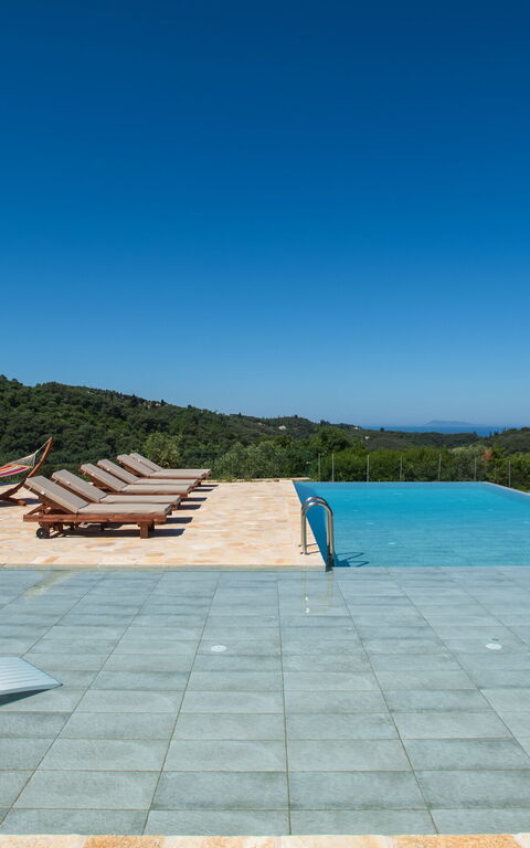 Villa Sunset: Outdoor, Pool